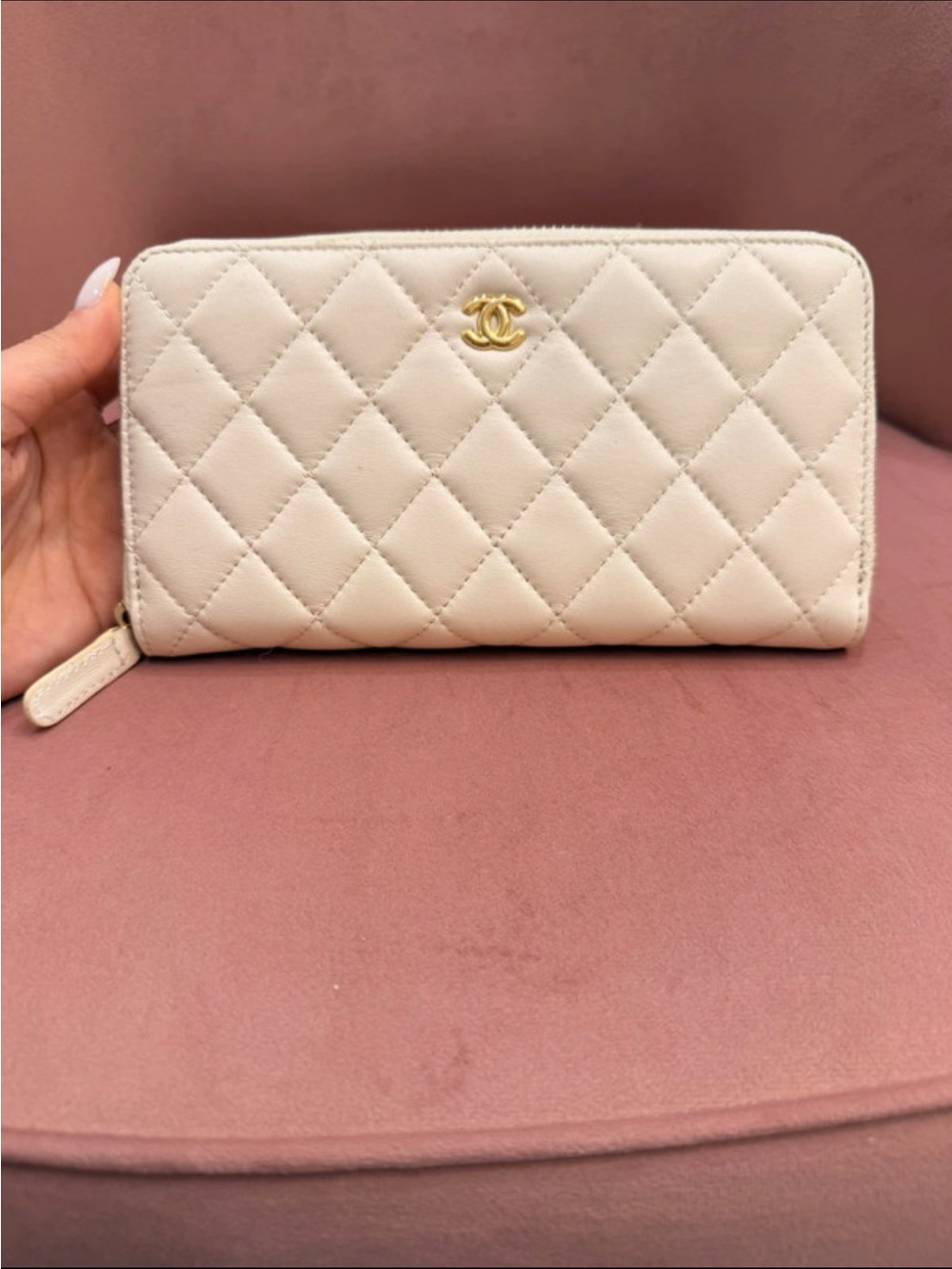 CHANEL Quilted Zip Wallet in Light Cream with Gold CC